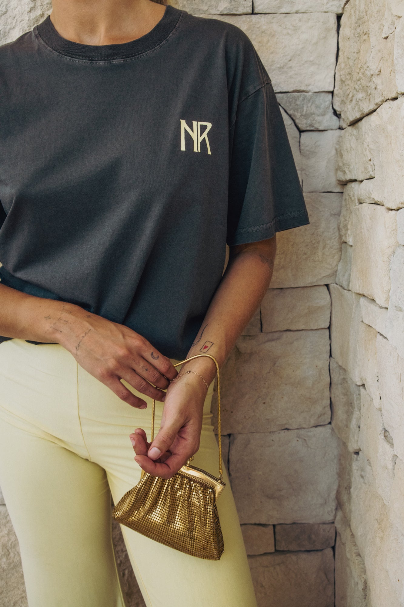 NR VINTAGE FIT TEE